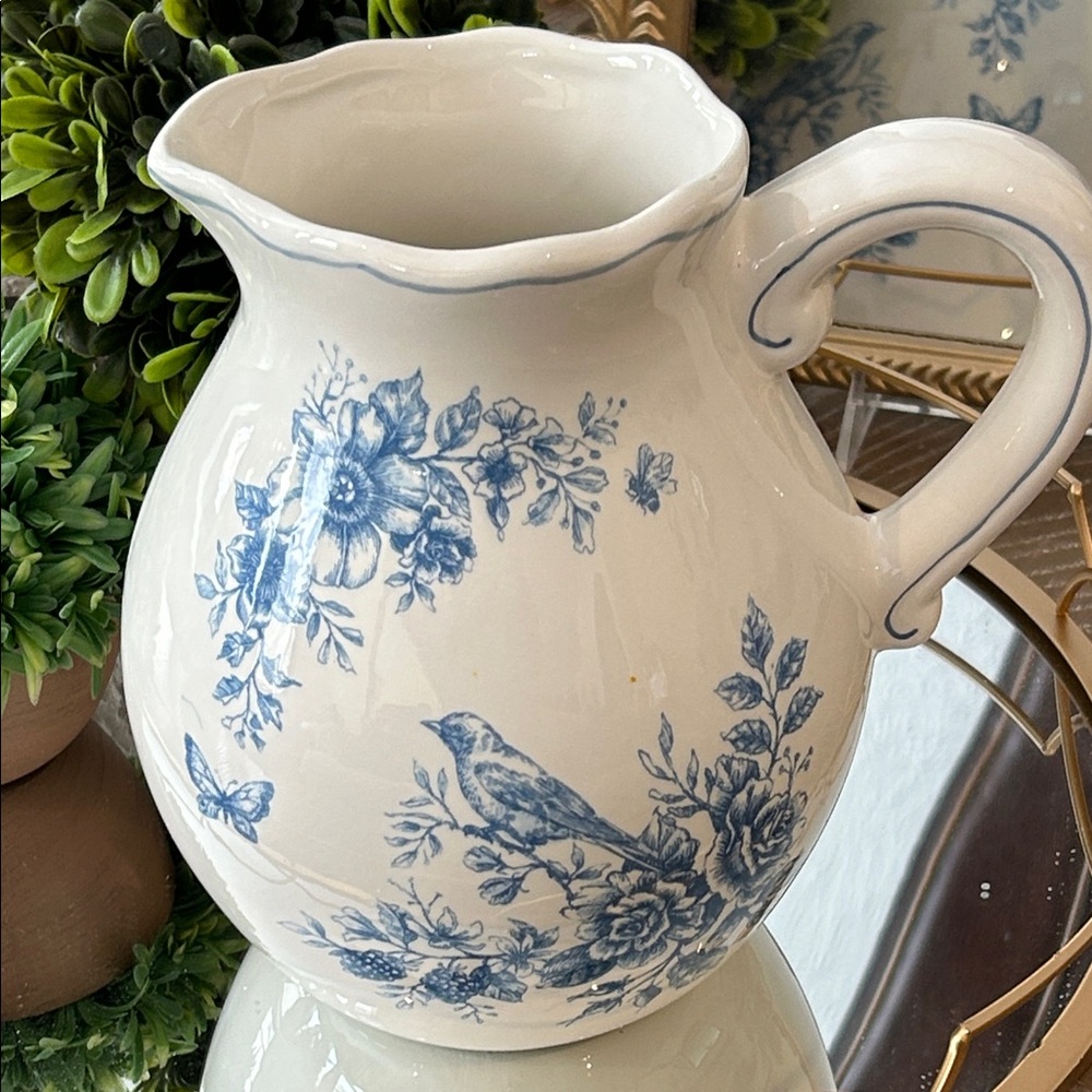 NEW! Vintage Inspired Shabby Chic Floral Blue & White Song Bird Ceramic Pitcher - Picture 10 of 10